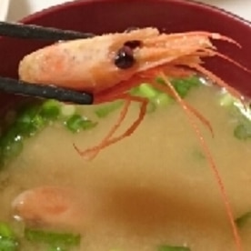 味噌汁 捨てないで 甘エビ頭でコク旨海老汁 レシピ 作り方 By Mamichin555 楽天レシピ